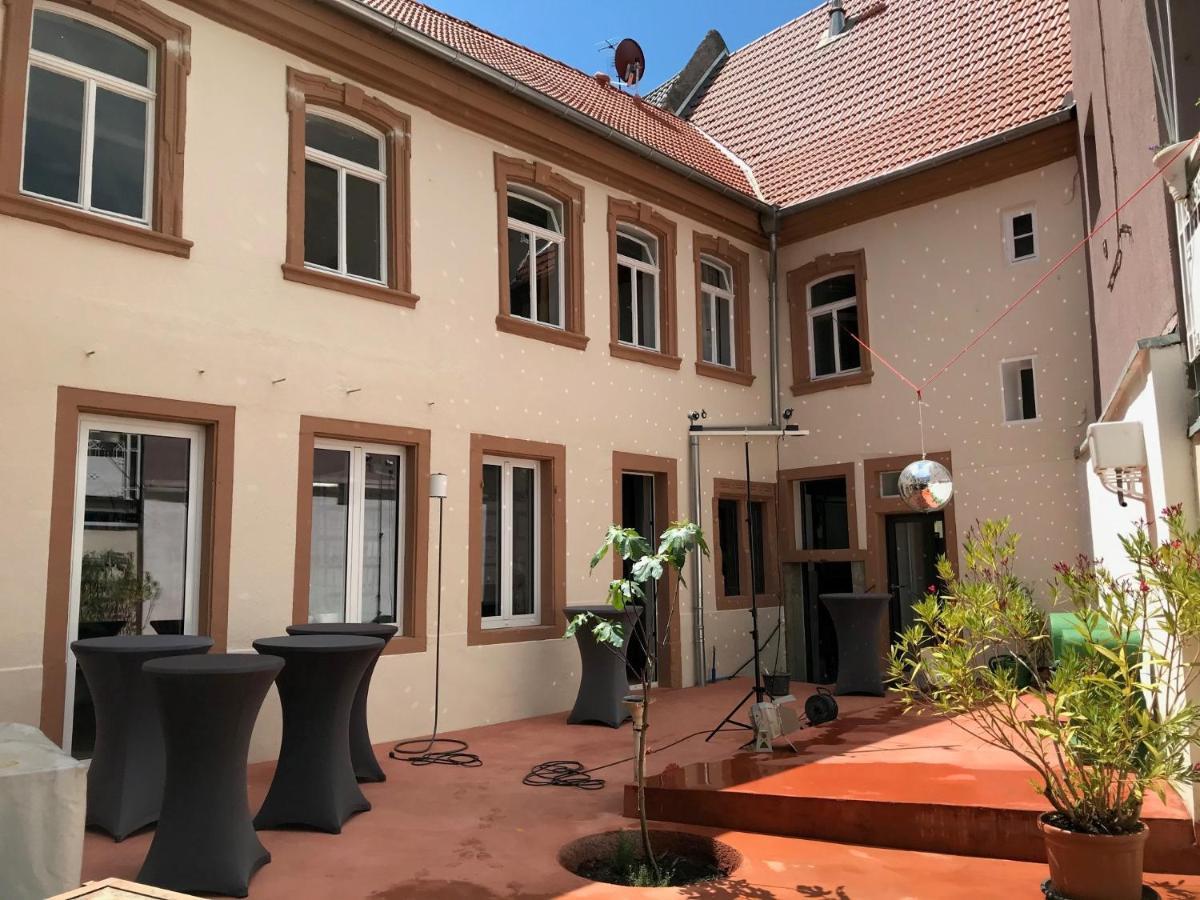 Boutique-Ferienwohnung Im Alten Weinhaus Moser Grunstadt Bagian luar foto