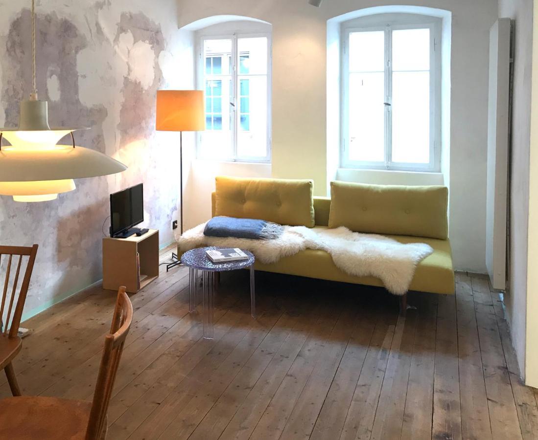 Boutique-Ferienwohnung Im Alten Weinhaus Moser Grunstadt Bagian luar foto